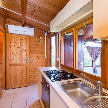 Holiday home Amazing In With Kitchen