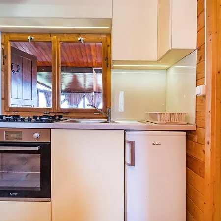 Amazing In With Kitchen
